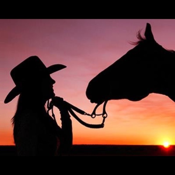 Meet Your Posher Candalue! - Picture 1 of 2